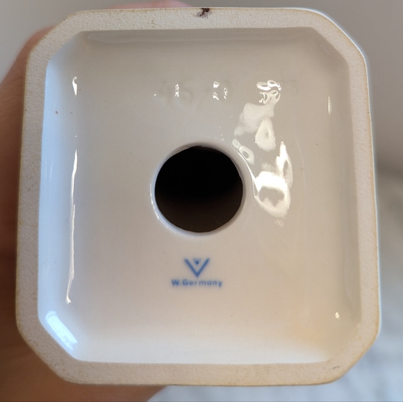 Vintage Goebel Hummel Praying Madonna Virgin Mary Figurine - Picture 9 of 9